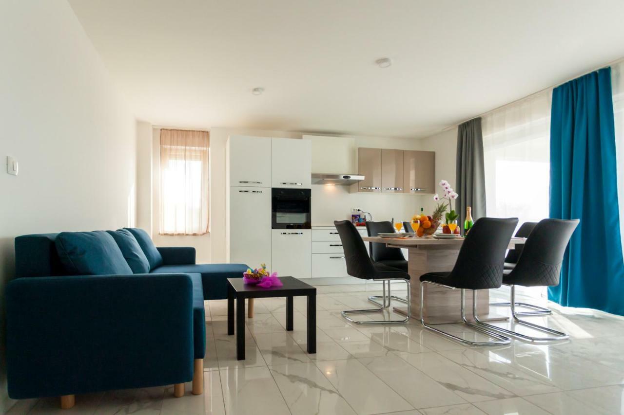Apartments Kudec By El-Pi Tours مالينسكا المظهر الخارجي الصورة