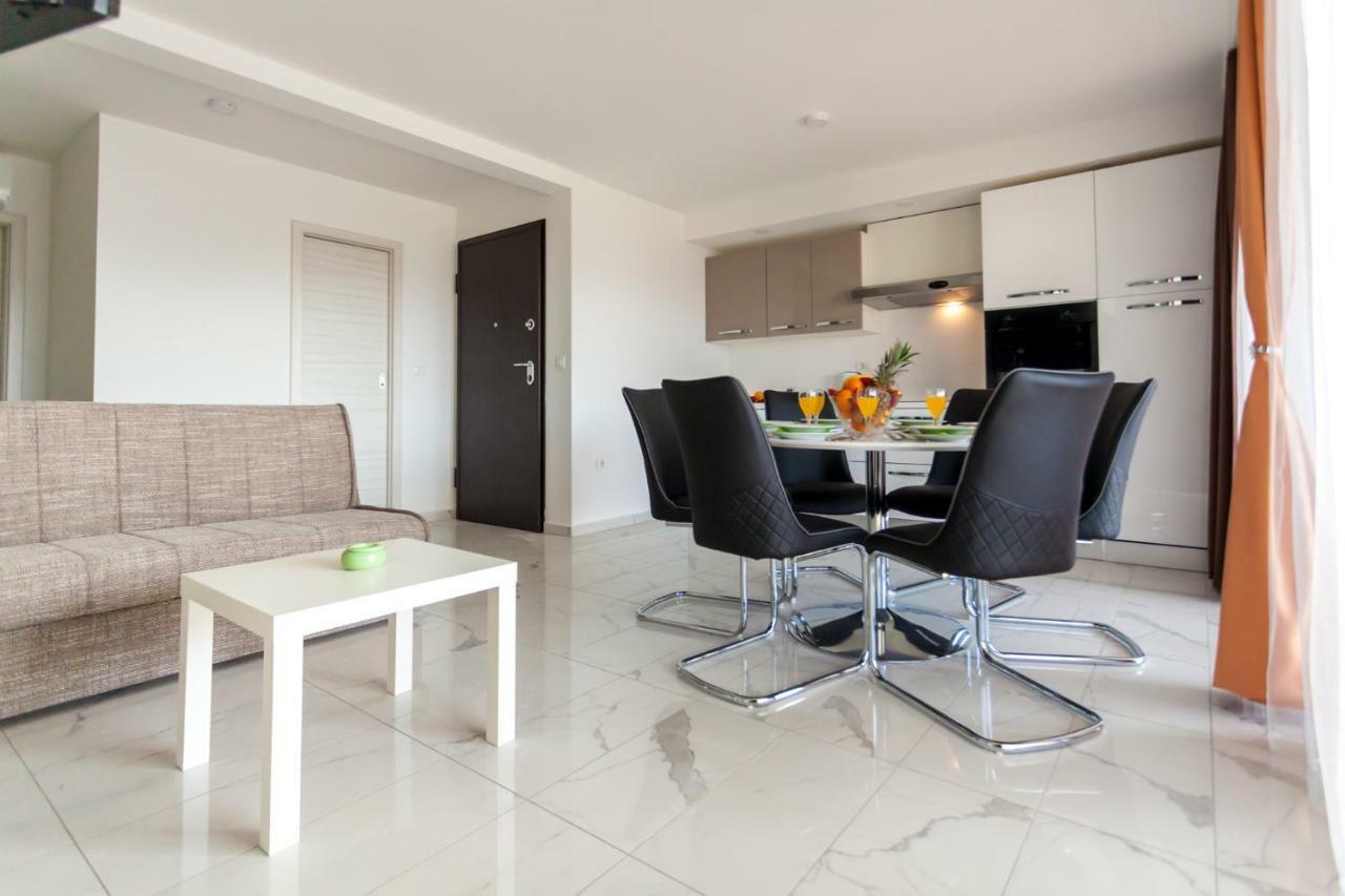 Apartments Kudec By El-Pi Tours مالينسكا المظهر الخارجي الصورة