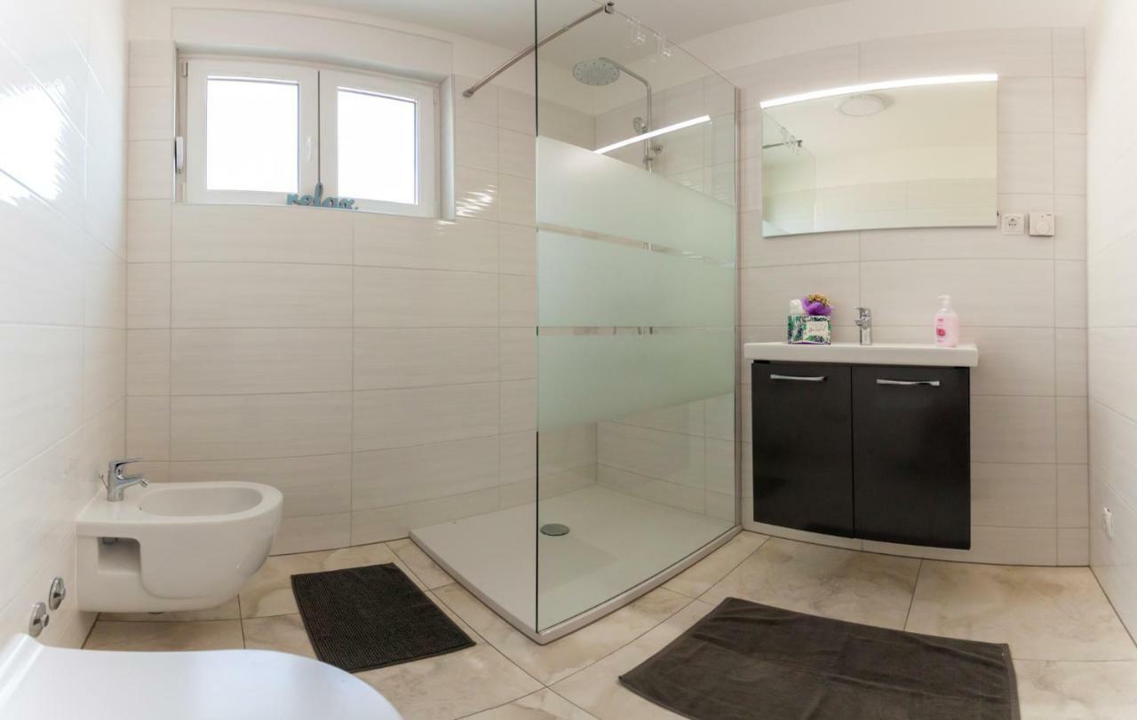 Apartments Kudec By El-Pi Tours مالينسكا المظهر الخارجي الصورة
