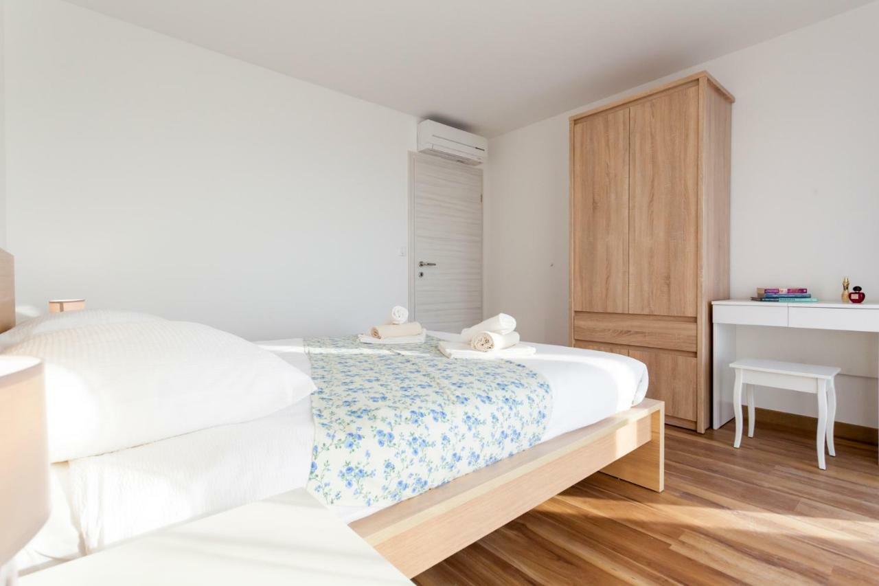 Apartments Kudec By El-Pi Tours مالينسكا المظهر الخارجي الصورة